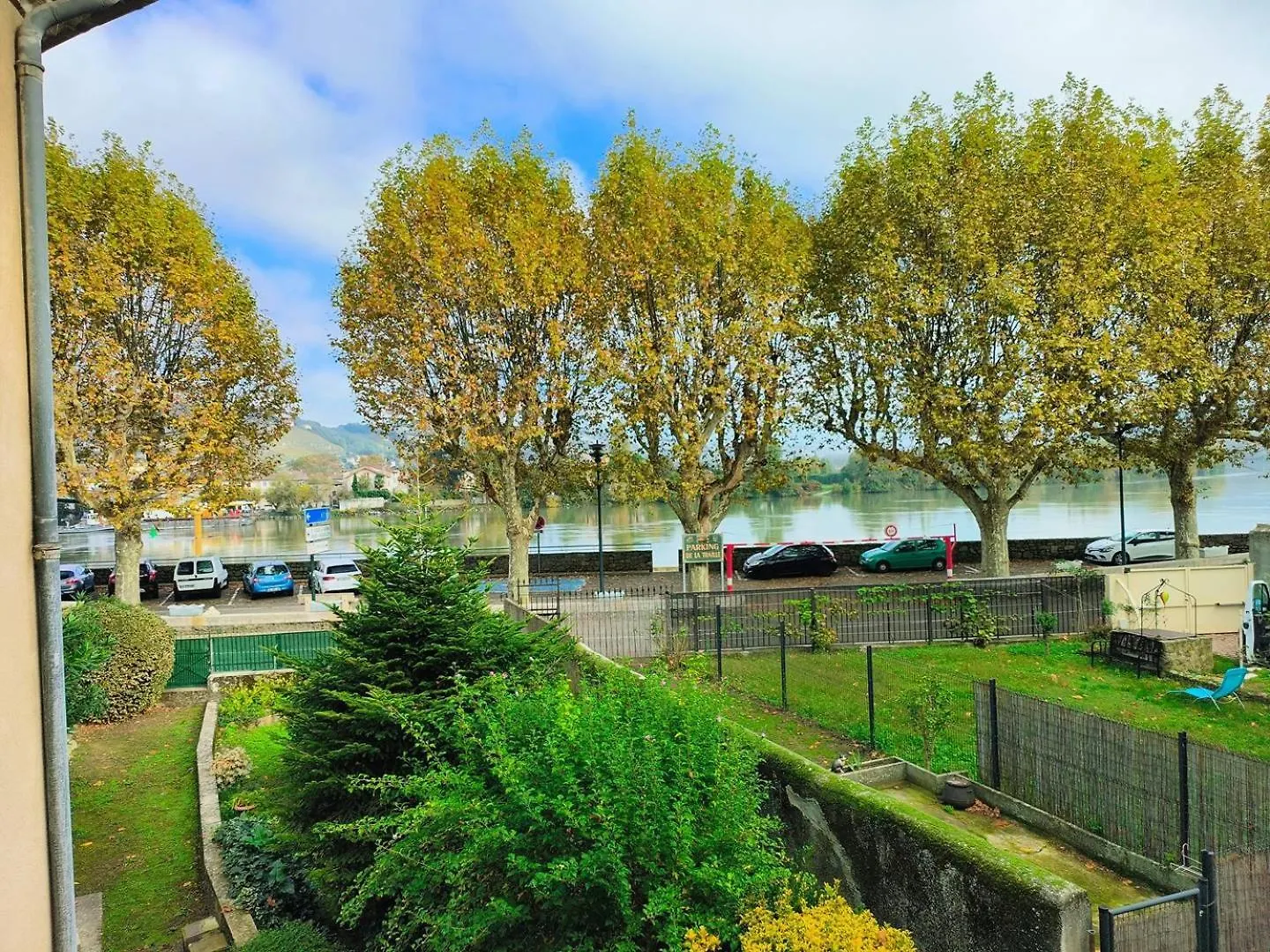 Maison Vue Sur Le Rhone A Proximite Du Port Les Roches-de-Condrieu 0*,  France